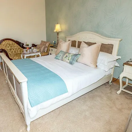 Rose Garden B&B *
